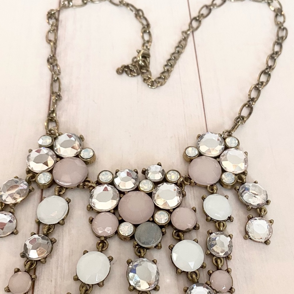 Beautiful sparkle and pastel colored necklace - Picture 5 of 6